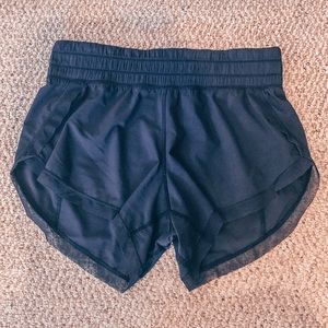 LULULEMON HOTTY HOT II NAVY SHORTS 4